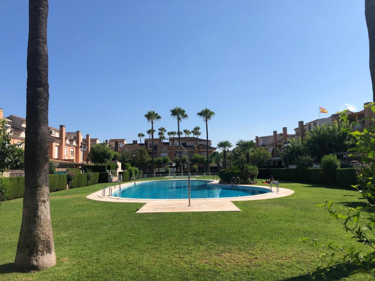 Adosado Para Familias Al Lado De La Playa, Con Piscina Castellón de la Plana Exterior foto